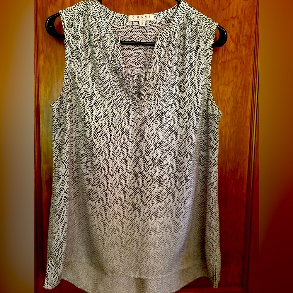 CHAUS black and white polkadot sleeveless V-neck blouse. Size S.